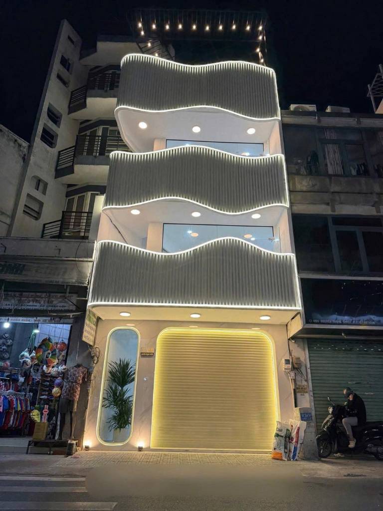 BÁN NHÀ MT NGUYỄN TRỌNG TUYỂN, GẦN GA T3 TÂN BÌNH, DT5,1x16,2M 4 TẦNG, GIÁ 21.2 TỶ