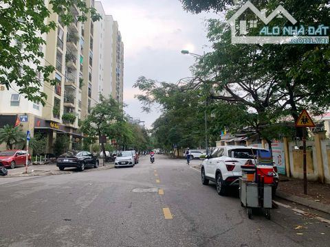 SIÊU HIẾM MẶT NGÕ GIA THỤY XÂY TÒA VP HOẶC CHUNG CƯ CỰC ĐẸP 110M-3TẦNG-6,5MT.21TỶ