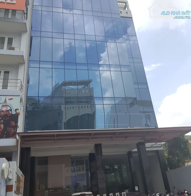 Bán Tòa Văn Phòng Mặt Phố Nguyễn Bỉnh Khiêm, Hai Bà Trưng DT 285m2, 10T, MT 9.1m