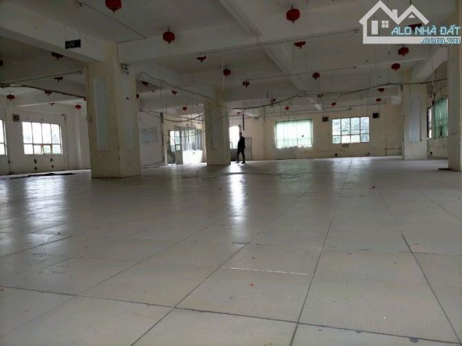 Bán nhà xưởng mặt đường Tân Mai DT 1240m2, MT 30m, Giá 158 tỷ