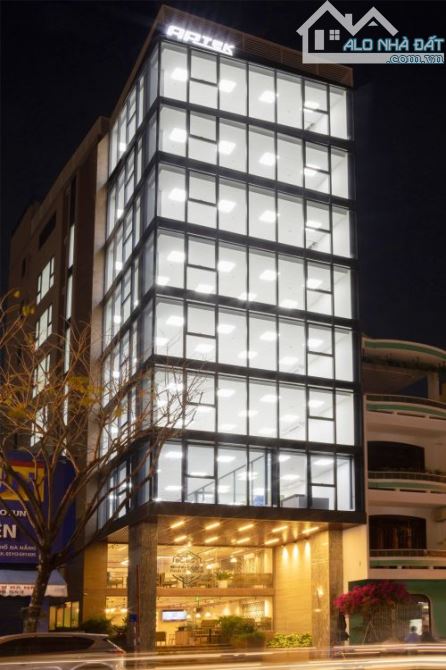 Bán Tòa Văn Phòng Mặt Phố Quán Thánh, Ba Đình DT 315m2, 11T, MT 10.7m. Giá Cực Rẻ
