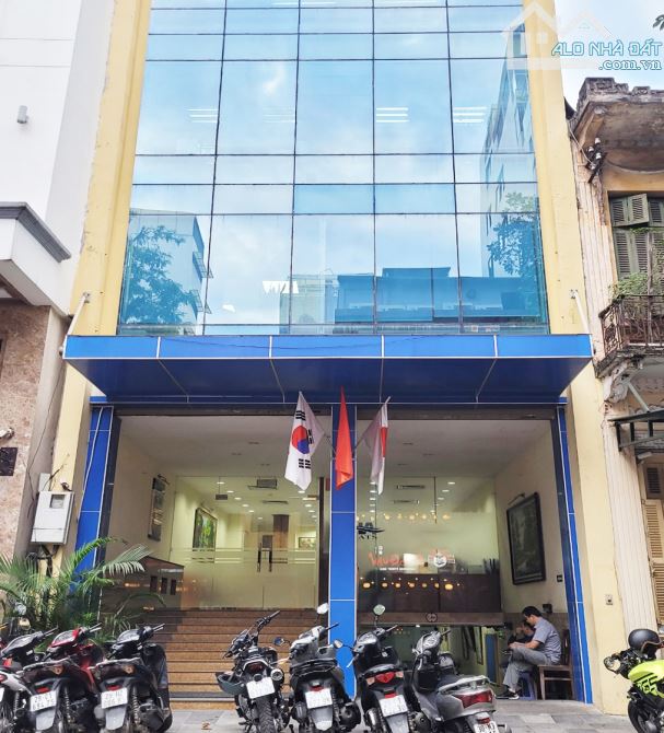Bán Tòa Văn Phòng Mặt Phố Hàng Đào, Hoàn Kiếm DT 263m2, 8T, MT 7,9m, Giá Cực Rẻ
