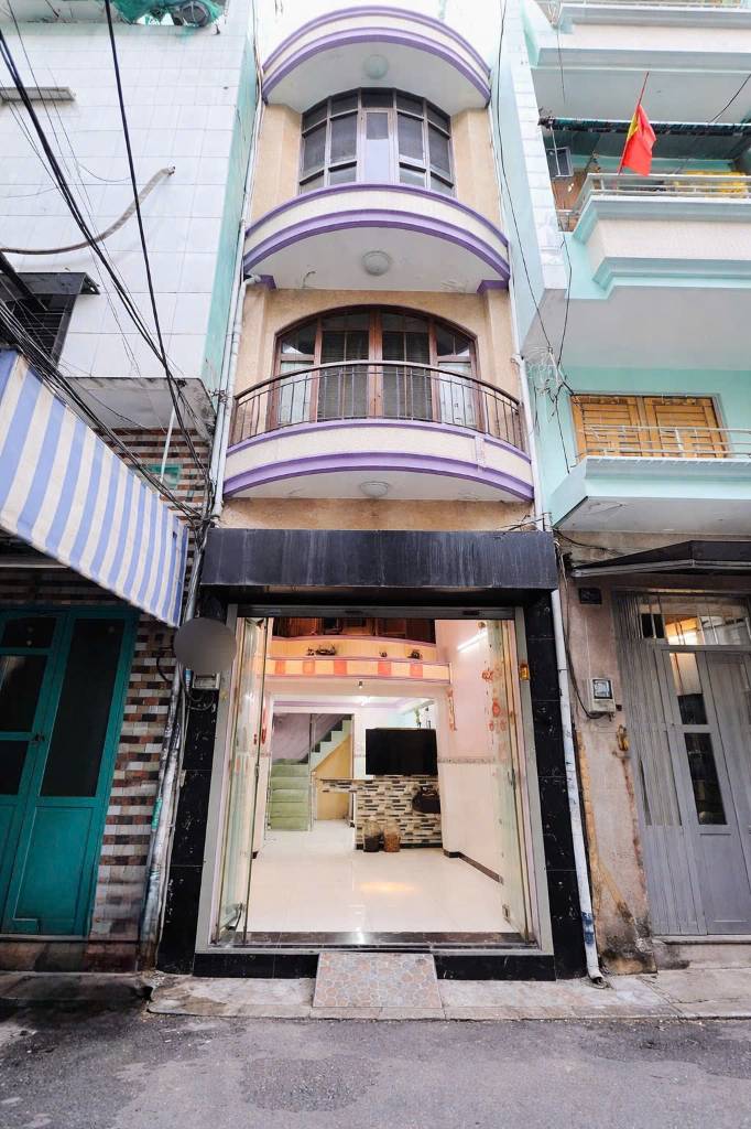 Bán nhà 5 tầng Hoàng Diệu Quận 4, khu 20 thước, vừa ở vừa kinh doanh, giá 4.8 tỷ
