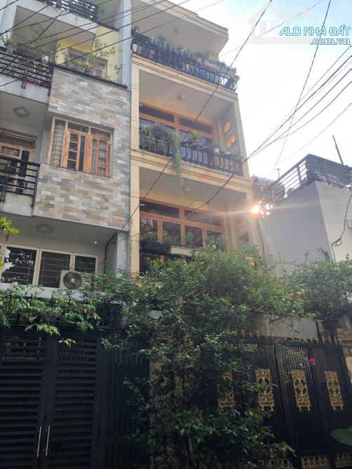 Bán nhà hẻm xe hơi ngay Vạn Hạnh Mall, Quận 10, DT: 4x12m, 4 tầng lầu, giá 11 tỷ x
