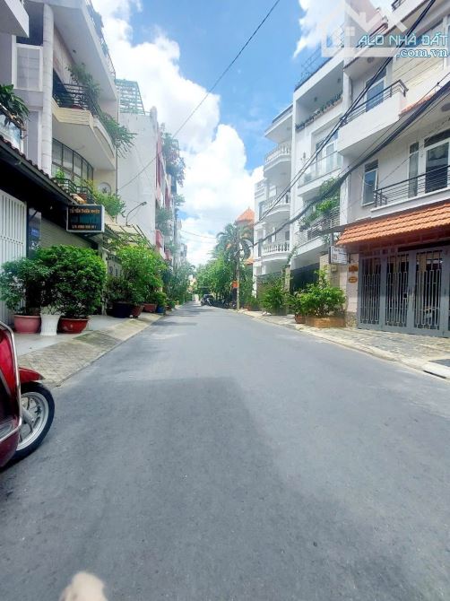 Nhà khu vip hẻm 340 Quang Trung, P. 10, GV. Ngang 4,2m nhà trệt 3 lầu, giá 12 tỷ TL