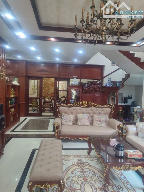 Cần bán căn Biệt thự xây 3 tầng Khu đô thị Bình Minh, Phường Đông Hương,TP.Thanh Hóa 270m2