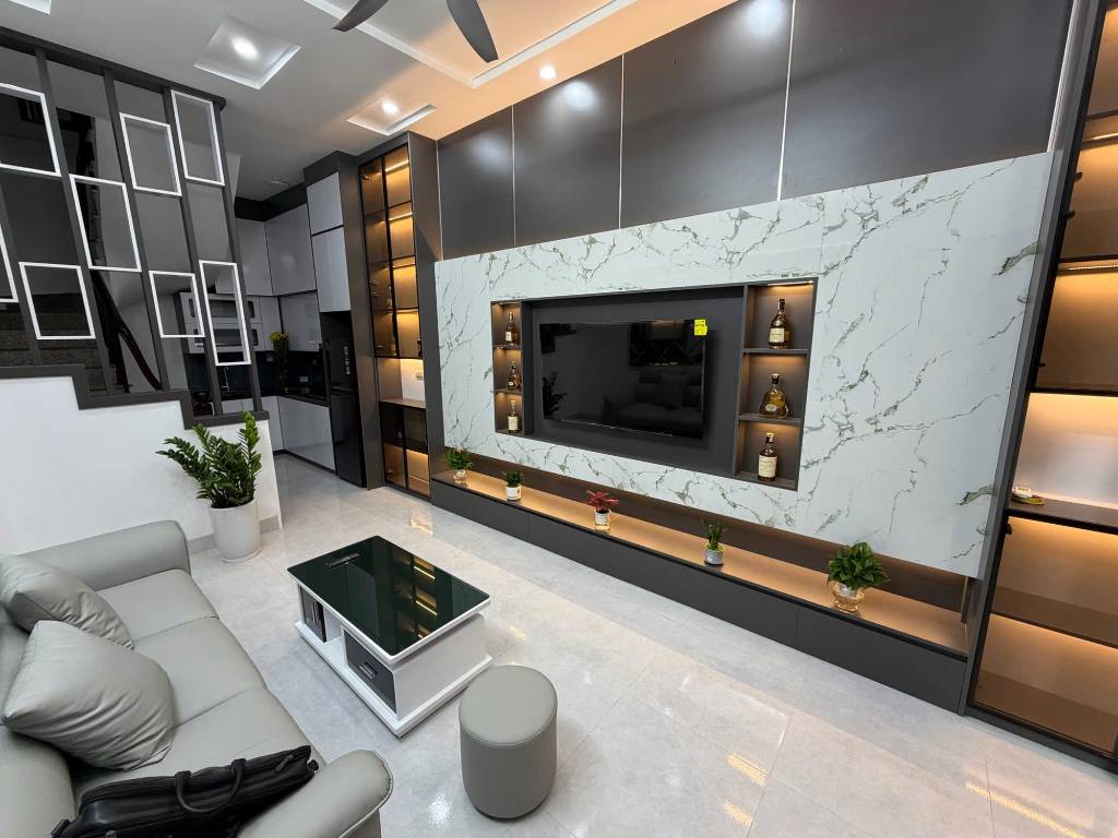 Bán nhà Trương Định, Hai Bà Trưng, 34m², 5 tầng, full nội thất, đón đầu quy hoạch, giá 8,6 tỷ