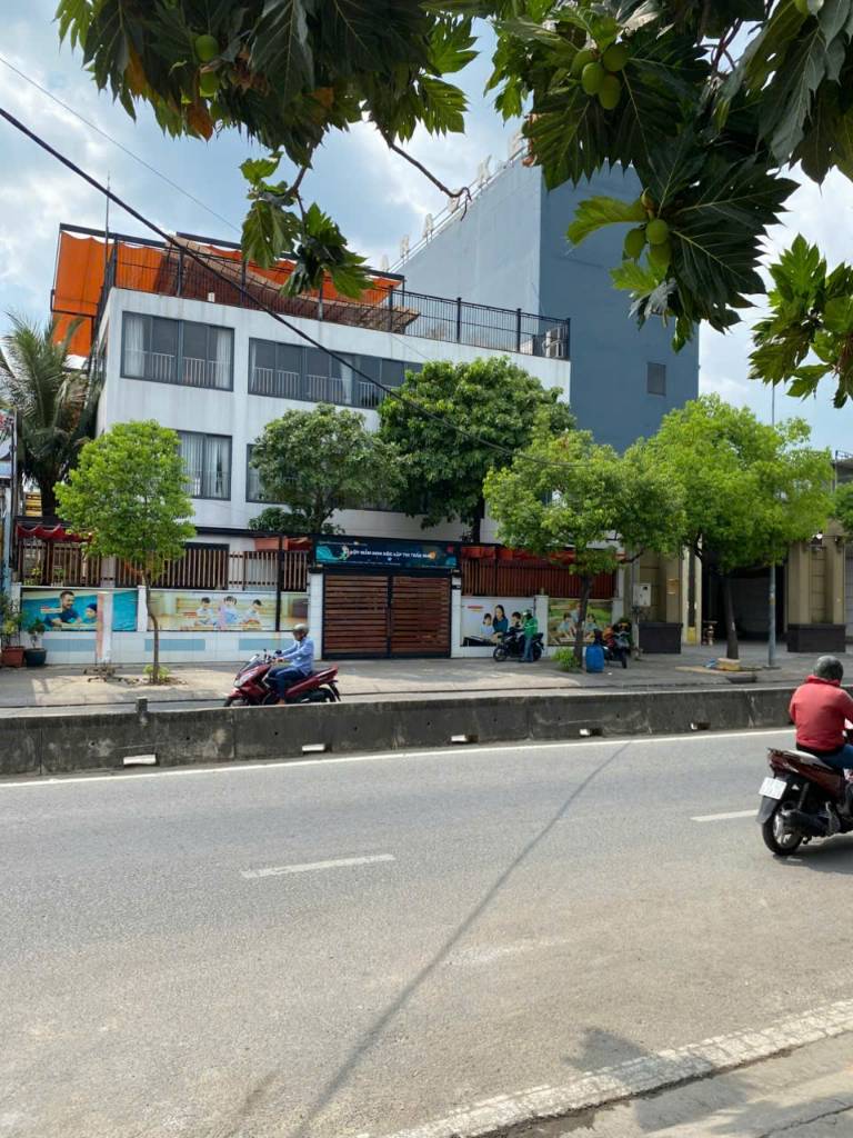 Bán nhà mặt tiền Dương Thị Giang, Quận 12, DT 18,5x36m, 4 Tầng, HĐT 150tr, giá 99 tỷ