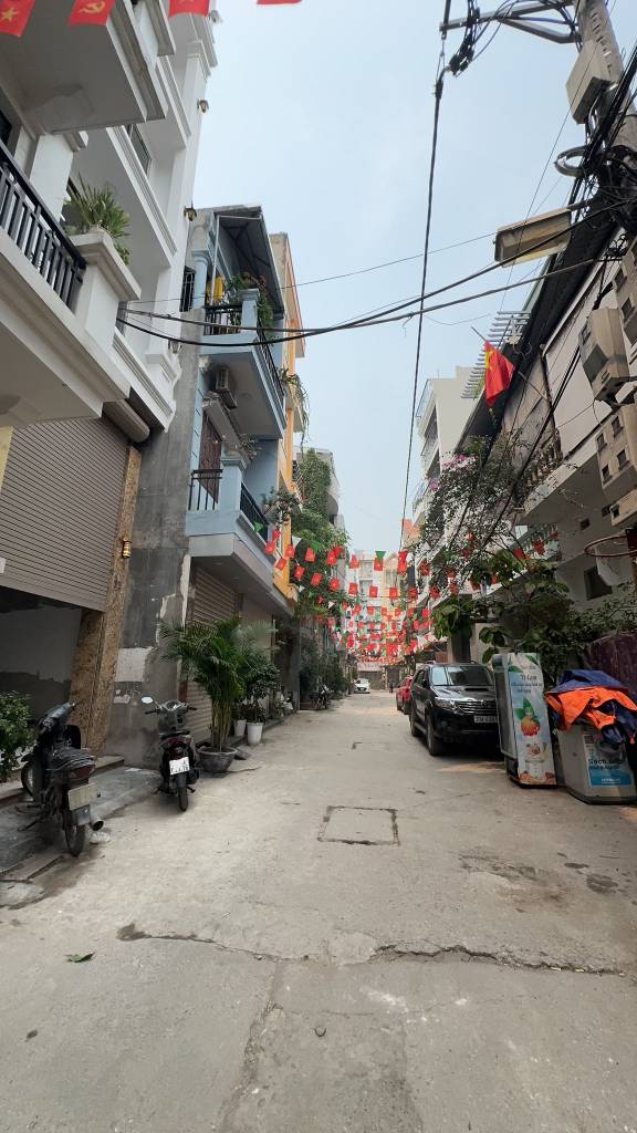 BÁN NHÀ ĐƯỜNG GIẢI PHÓNG, HOÀNG MAI, 7 TẦNG THANG MÁY, GARA Ô TÔ, KINH DOANH ĐỈNH