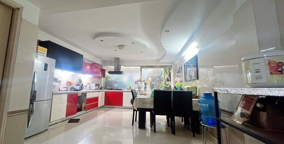 Bán nhà Lê Đức Thọ Gò Vấp, hẻm 8m có vỉa hè, dt 52M2, 3 tầng, giá 7 tỷ TL