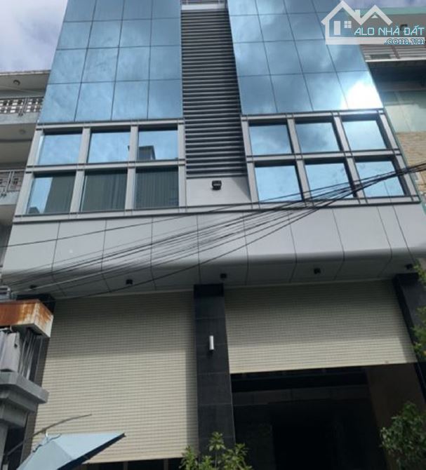 Bán Tòa Văn Phòng Mặt Phố Hoàng Ngọc Phách, Đống Đa DT 282m2, 8T, MT 8,6m. Giá Cực Rẻ