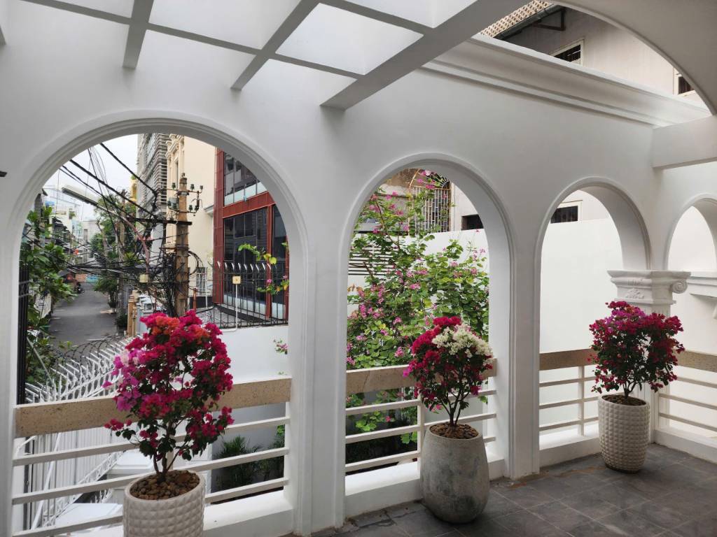 GIẢM SÂU, BÁN NHANH BIỆT THỰ NGUYỄN VĂN TRỖI, PHÚ NHUẬN, 8x28M 2 TẦNG, GIÁ TỐT