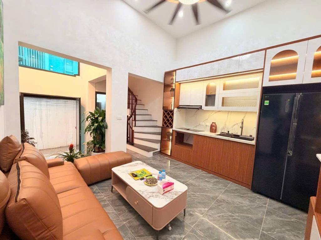 Bán nhà Minh Khai, Hai Bà Trưng, 39m², 5 tầng, full nội thất cao cấp gần TimeCity