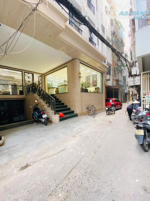 BÁN CĂN CCMN CẦU GIẤY 190M x 9 TẦNG MẶT TIỀN 10M