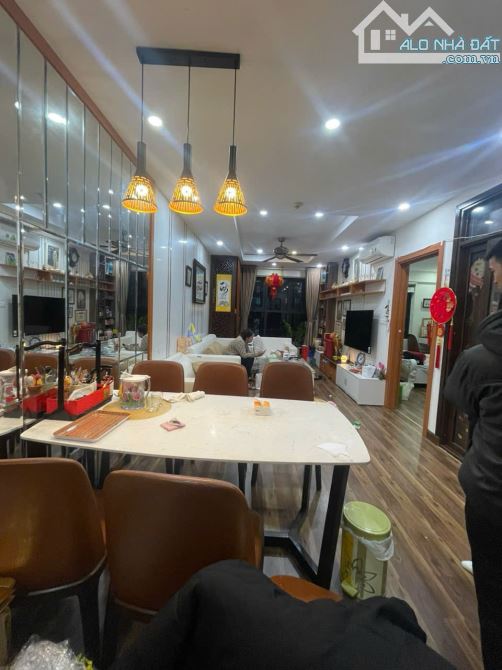 Bán Gấp CH Goldmark City, 5.4 tỷ, 79m2, 2PN, 2WC, đẹp mê ly, pháp lý đầy đủ
