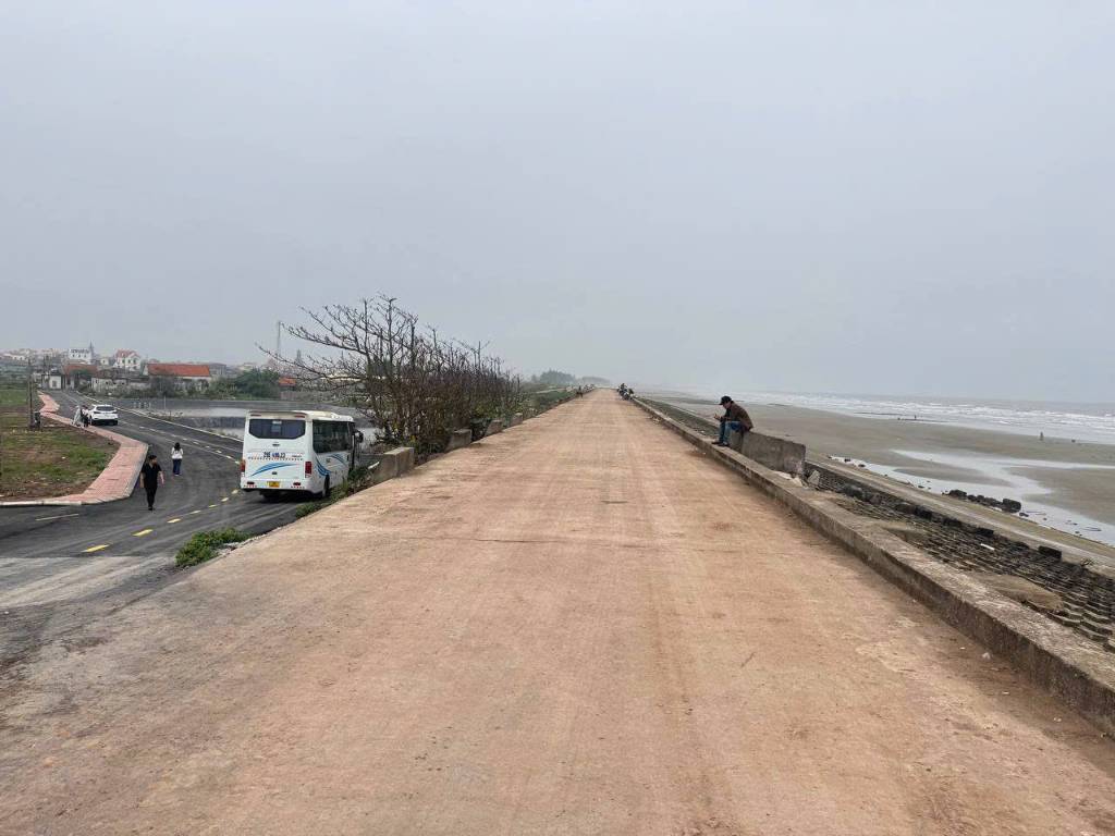 Cần tiền bán nhanh lô đất 82m2 view biển giá nhỉnh 1tỷ