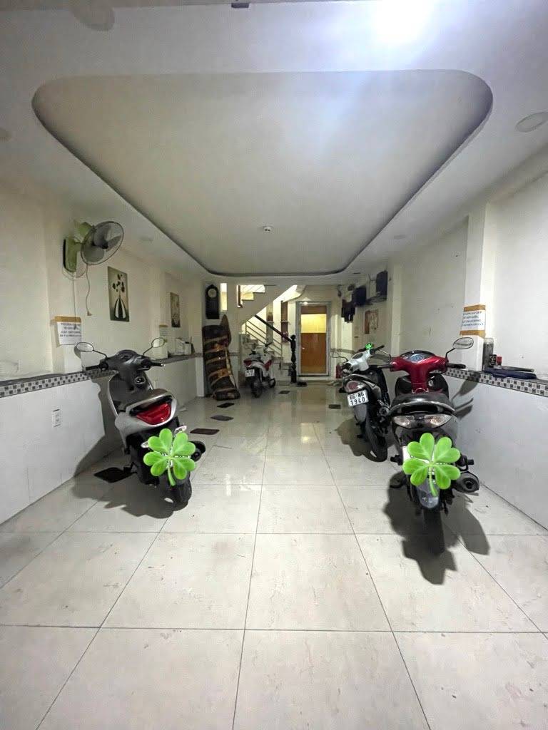 Bán nhà hẻm xe hơi Thống Nhất, Gò Vấp, gần chợ Xóm Mới, 86m2 3 tầng, khai thác 15tr/tháng, 6.3 tỷ tL