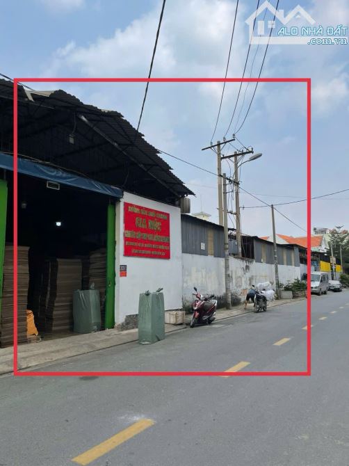 Bán xưởng Mặt Tiền đường Đông Hưng Thuận 17 ngay Phần Mềm Quang Trung ( 75x34m = 2563m2)