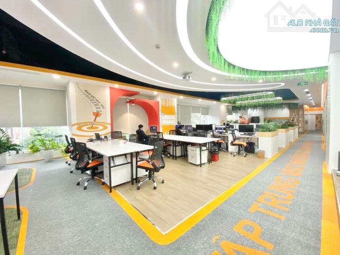 Bán tòa Văn Phòng Mặt Phố Lý Thường Kiệt, Hoàn Kiếm DT 410m2 x 12 Tầng, MT 14m, Giá 490 Tỷ