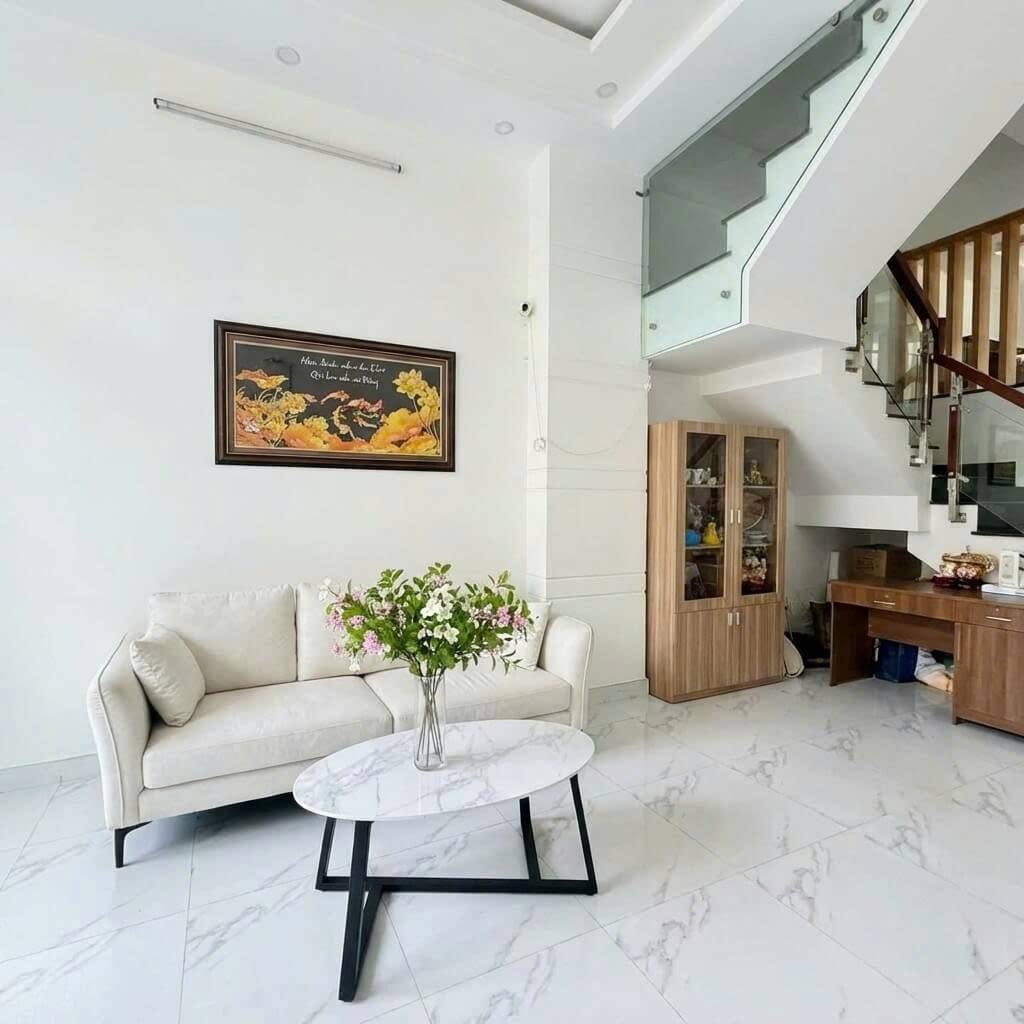 Bán nhà Nguyễn Thị Đặng Quận 12, nhà 3 lầu SHR gần chợ Nguyễn Thị Kiểu giá tốt
