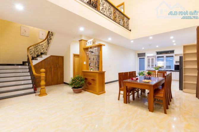 BÁN BIỆT THỰ KHU NGỌC TƯỚC 2, PHƯỜNG 8, TP VŨNG TÀU ( DT: 300M2) SHR + HC + GÍA 42 TỶ