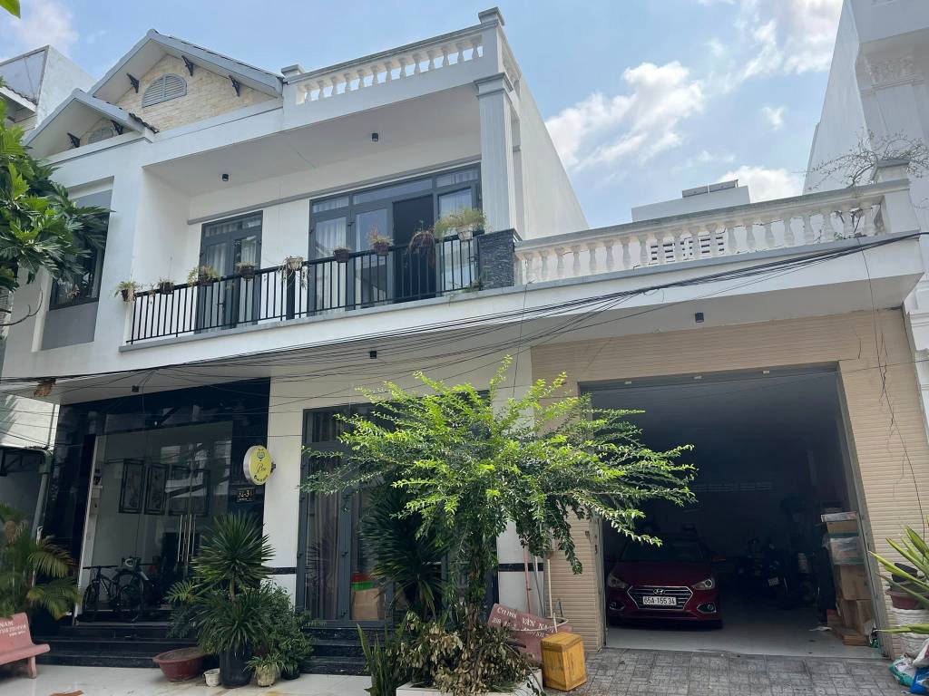 Bán nhà KDC Hưng Phú 1 Cái Răng Cần Thơ, dt 216m2 2 tầng giá 14.5 tỷ sổ hồng riêng