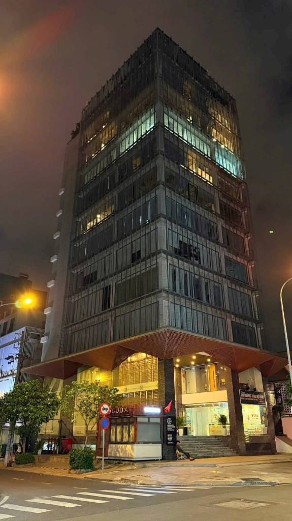 Bán nhà góc 2MT Nguyễn Đình Chiểu Quận 1, dt 20 x 26.5m 2 hầm 14 tầng, còn 1,050 tỷ