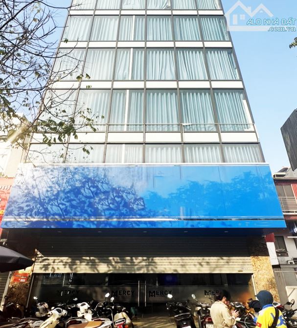 Bán Tòa Văn Phòng Mặt Phố Nguyễn Chí Thanh, Ba Đình DT 260m2, 9T, MT 8,3m. Giá Cực Rẻ