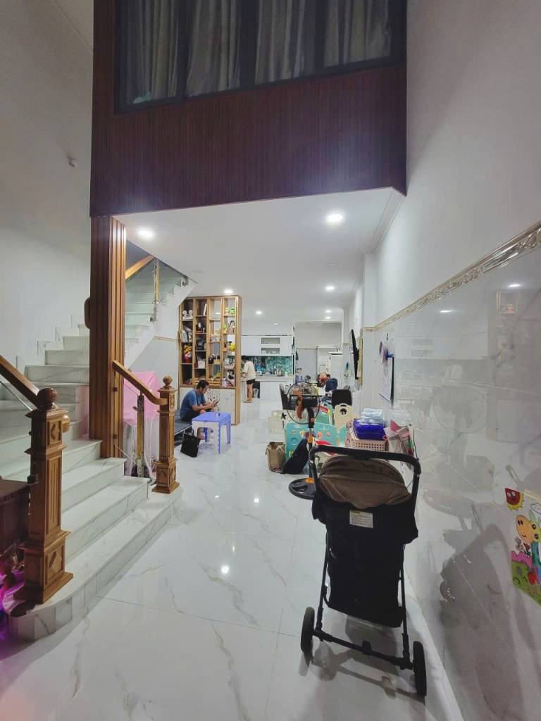 Bán nhà mặt tiền Võ Văn Kiệt, Bình Tân, nhà đẹp ở ngay, 64m2, giá chào 6,1 tỷ