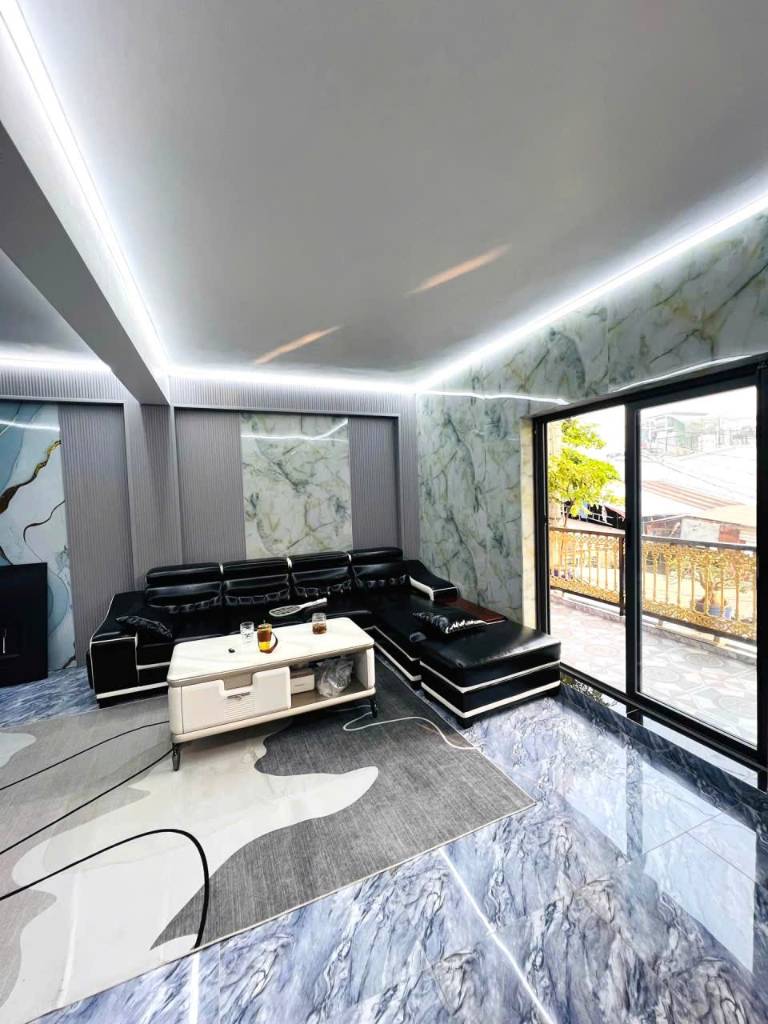 Bán nhà mặt tiền Nguyễn Văn Luông Quận 6, 90m2 4 tầng, ngang khủng kinh doanh, giá 15 tỷ
