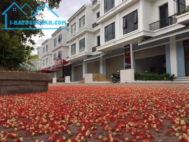 Bán nhà xây thô 4 tầng hoàn thiện mặt ngoài phường An Hoạch 120m2 với giá ưu đãi