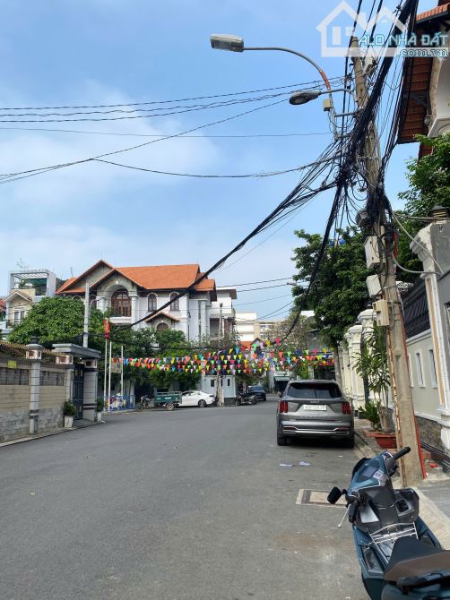 Bán biệt thự đẳng cấp mặt tiền Cư Xá Tự Do, phường 7, Tân Bình