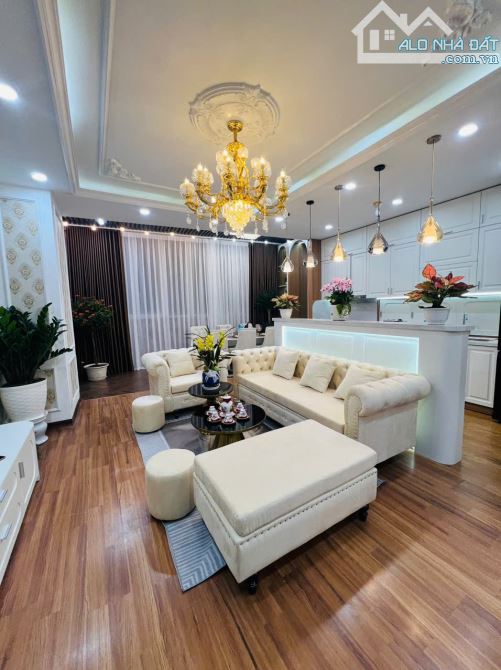 Giá rẻ bất ngờ Căn Tháp A Căn D Dự án Bigtower Phạm Hùng. Diện tích 130m2 TK 3n3vs