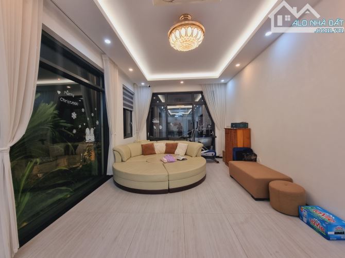 SIÊU PHẨM TOÀ VĂN PHÒNG VIP ĐẲNG CẤP NHẤT PHỐ XUÂN DIỆU TÂY HỒ 7 TẦNG THANG MÁY 150 TỶ