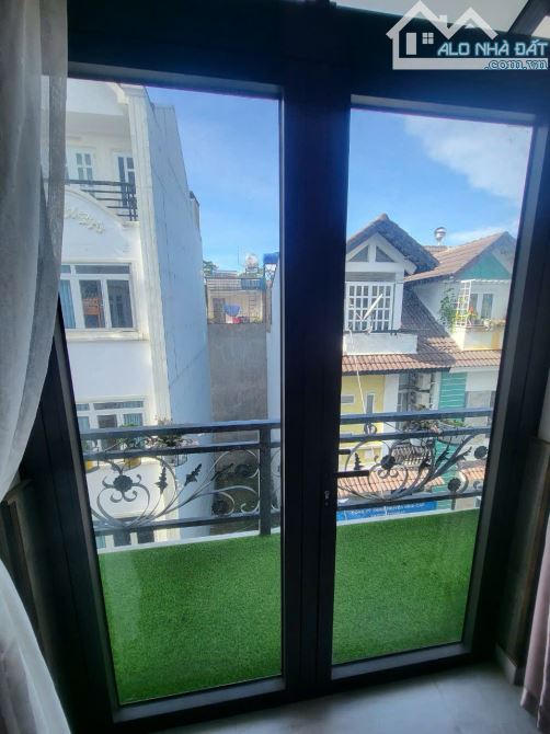 NHÀ PHỐ 5 TẦNG 7PN KQH MẠC ĐĩNH CHI NGAY TRUNG TÂM ĐÀ LẠT, CÁCH CHỢ 1.2KM GIÁ BÁN 7,6 TỶ