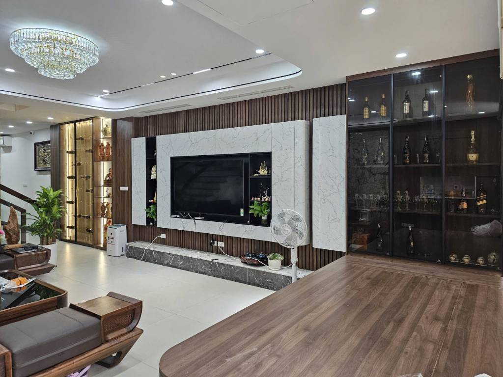 Cần bán Liền Kề KĐT Thanh Hà, 4 tầng, 1 hầm, Thang máy, 90m2 Full đồ