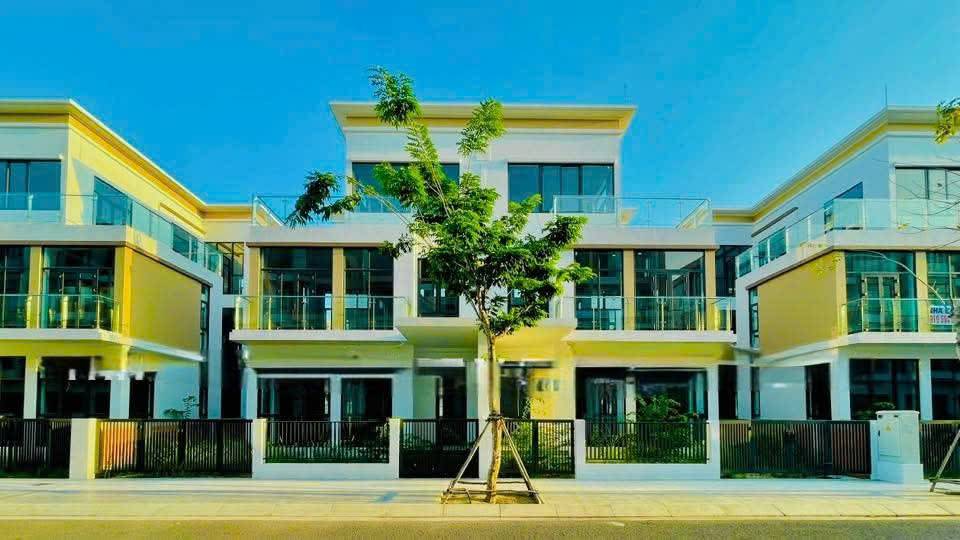Cần bán biệt thự tại T&T City Millennia, mặt tiền đối diện công viên, giá 9,8 tỷ