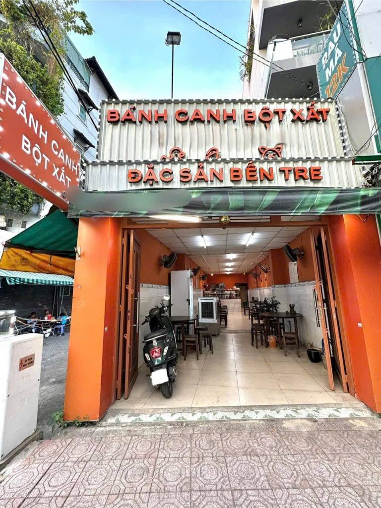 Bán nhà góc 2 mặt tiền ngay chợ Bình Chánh, đường Đinh Đức Thiện, cho thuê 15tr/tháng, giá 1 tỷ 350