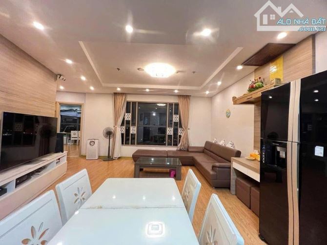 Bán căn hộ Hà Đô Park View - Cầu Giấy 99m2 2PN 8.5 tỷ Full nội thất