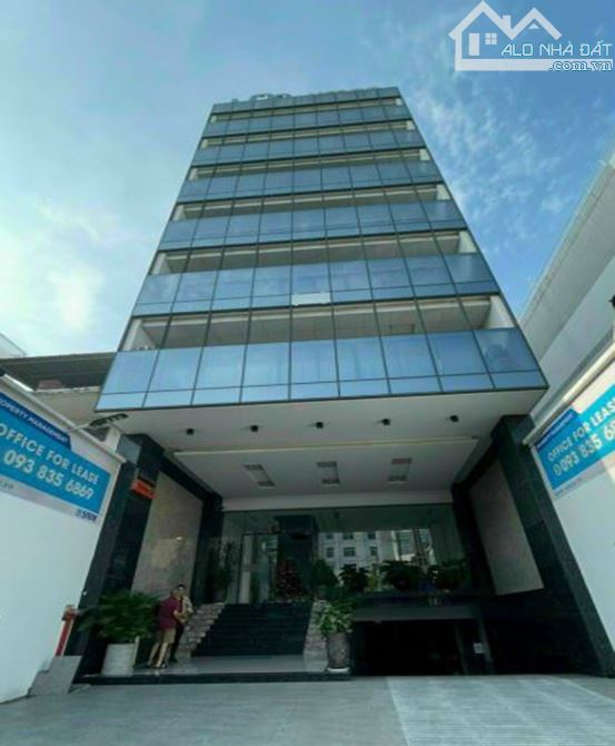 Bán Tòa Văn Phòng Mặt Phố Cầu Gỗ, Hoàn Kiếm DT 330m2, 9T, MT 10.5m, Giá Cực Rẻ