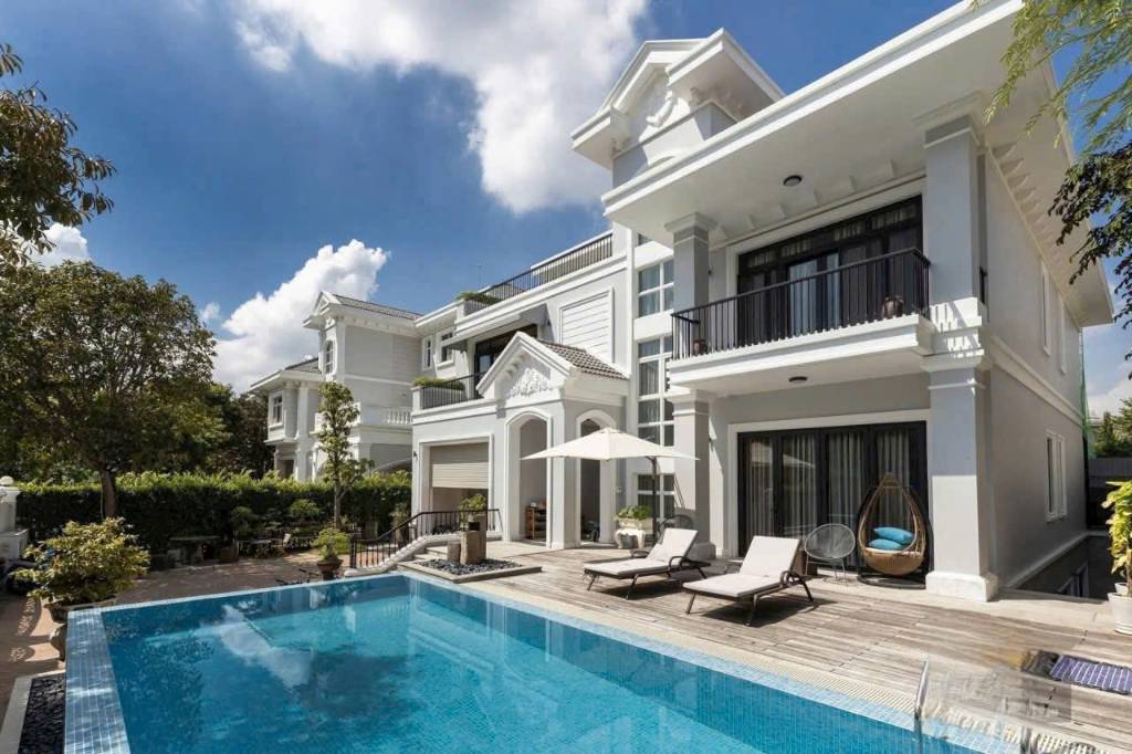 bán biệt thự Chateau Phú Mỹ Hưng Quận 7, Diện tích 660m2 mặt sông, giá 320 tỷ