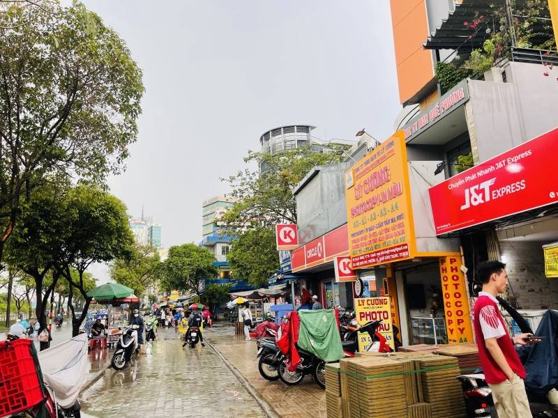 Giá ngộp, bán nhà mặt tiền Điện Biên Phủ, Bình Thạnh, 72m2, 2 tầng, chỉ 13.9 tỷ