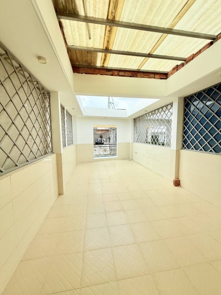 Giảm mạnh, bán nhà Nơ Trang Long, Bình Thạnh, 4x10m, 5 tầng, chỉ 10.6 tỷ