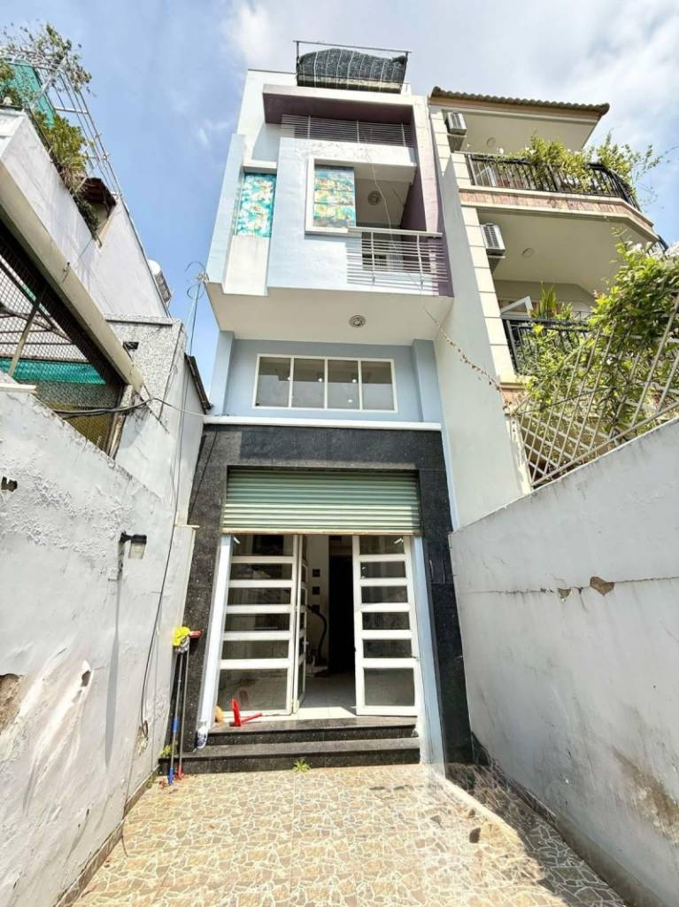 Bán nhanh nhà mặt tiền Nguyễn Đình Chính, Phú Nhuận, 54m2, 4 tầng, giá 10.7 tỷ
