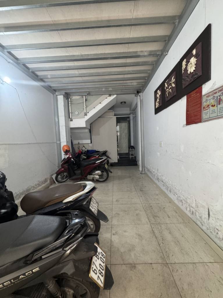 Hạ mạnh, bán nhà mặt tiền Nguyễn Trọng Tuyển, Phú Nhuận, 62m2, 5 tầng, còn 12 tỷ
