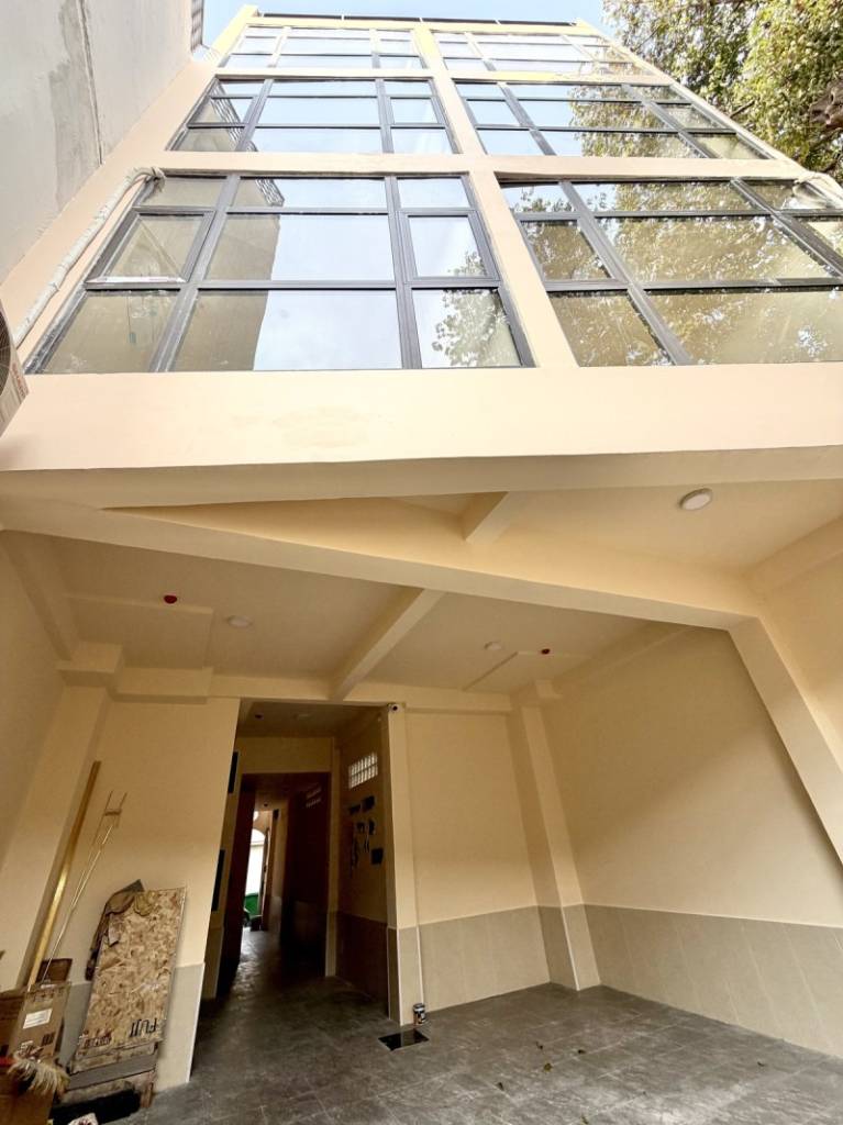 Bán nhà Phan Văn Trị, Bình Thạnh, 6,5x15.5m, 5 tầng, HĐT 80tr/tháng, giá 16.5 tỷ