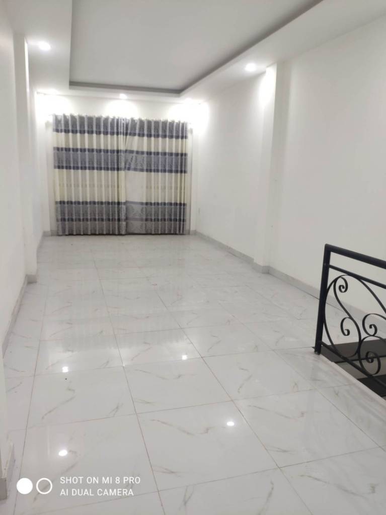 Hiếm có, bán nhà mặt tiền Nguyễn Văn Đậu, Bình Thạnh, 101m2, 4 tầng, về 19.5 tỷ