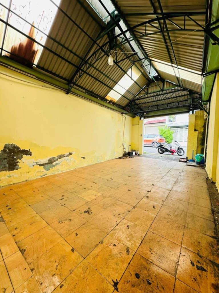 Hiếm có, bán nhà mặt tiền Phan Văn Trị, Bình Thạnh, 4.5x20m, cấp 4, về 12 tỷ