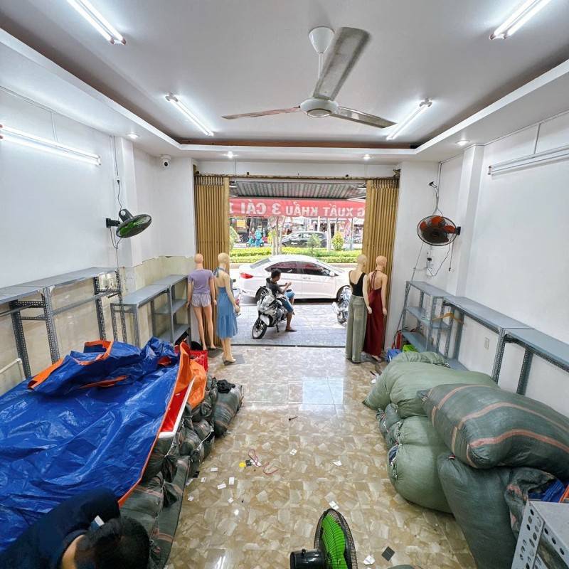 Đường lớn, bán nhà mặt tiền Phan Xích Long, Phú Nhuận, 4.8x8m, 4 tầng, về 18.5 tỷ