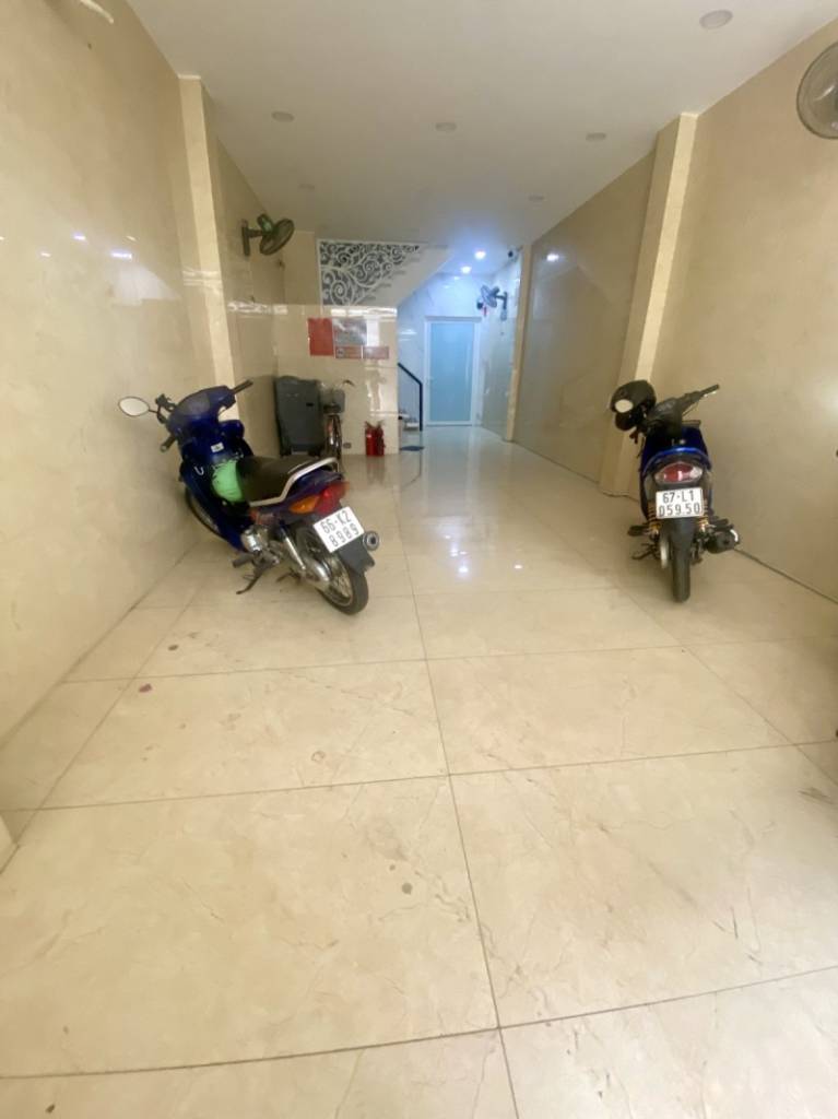 Hạ giá, bán nhà mặt tiền Chu Văn An, Bình Thạnh, 4x21m, 3 tầng, còn 15 tỷ